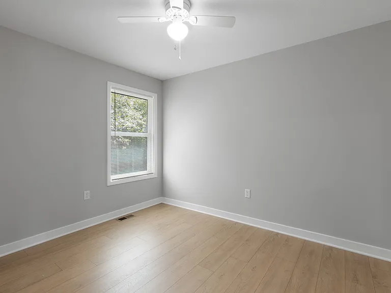 107 Allen Dr — Photo 11