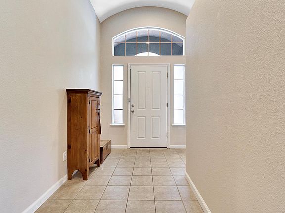 5th image of 1138 E Pinehurst Ave