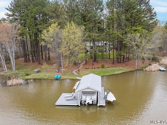 2nd image of 122 Kings Branch Ct