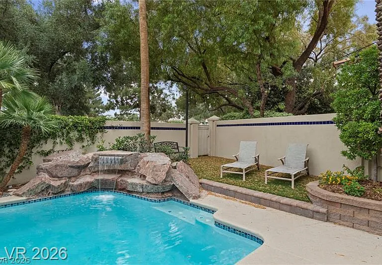 3160 Bel Air Dr — Photo 27