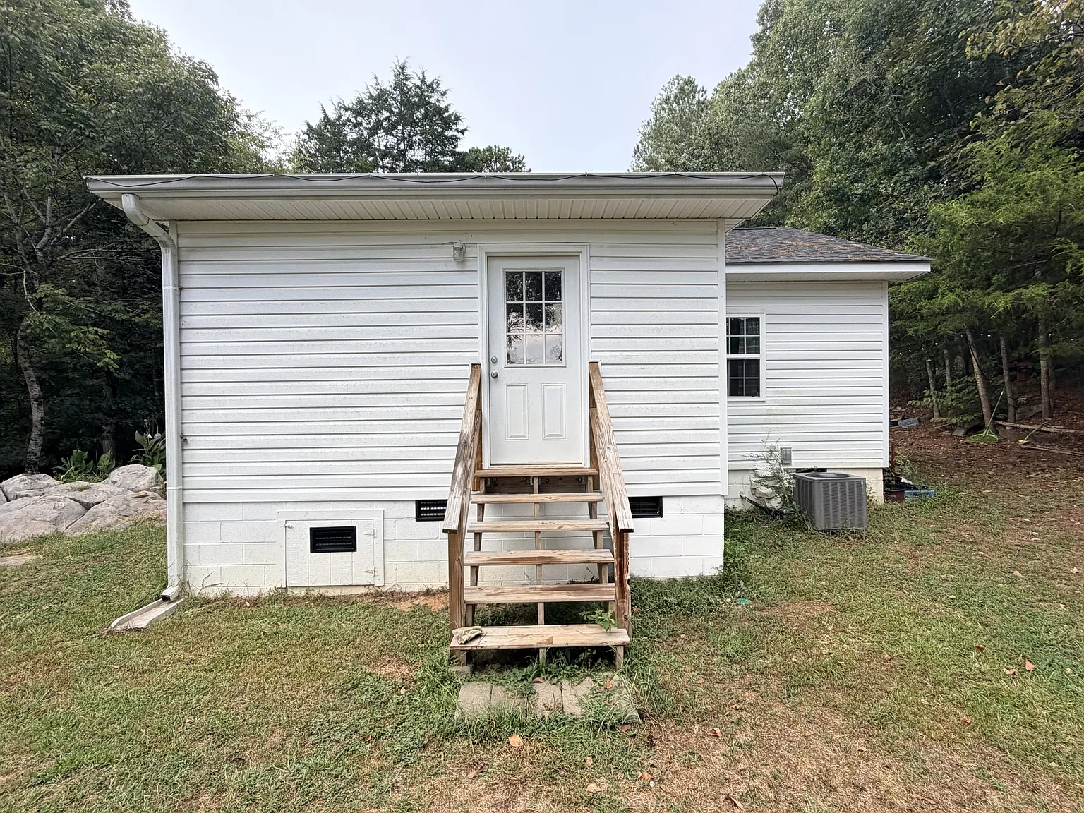 2 bed, 940 sqft, $1,200 — Photo 4