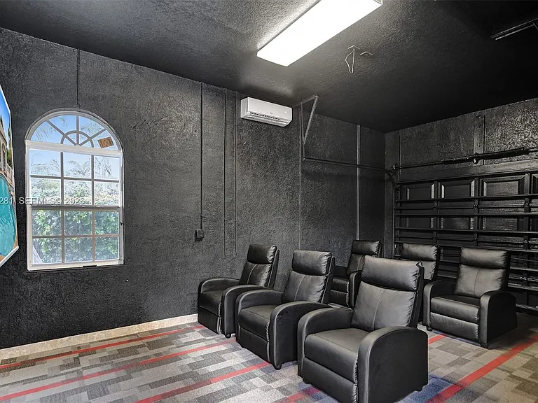 13751 Pine Meadow Ct — Photo 45
