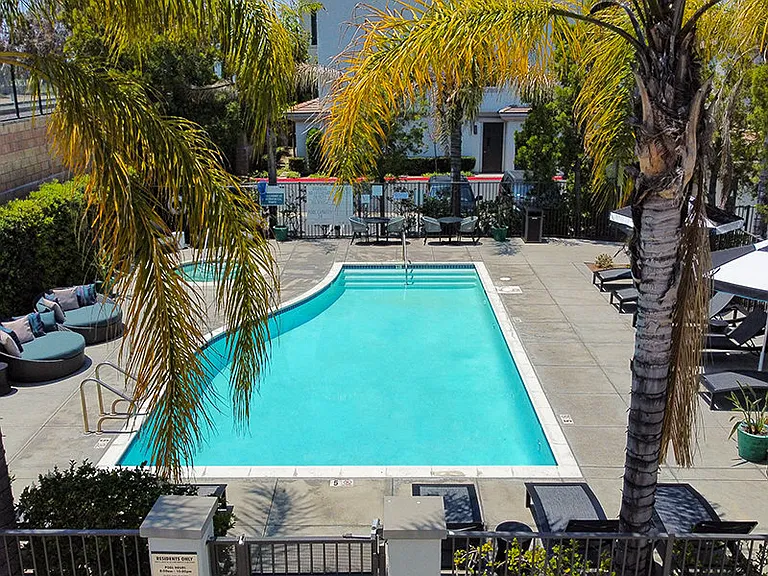 Placita Luxe Residences — Photo 33