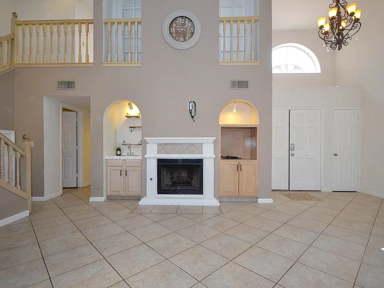 2911 Country Club Dr — Photo 7