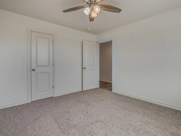 816 W Nevada Ave — Photo 39