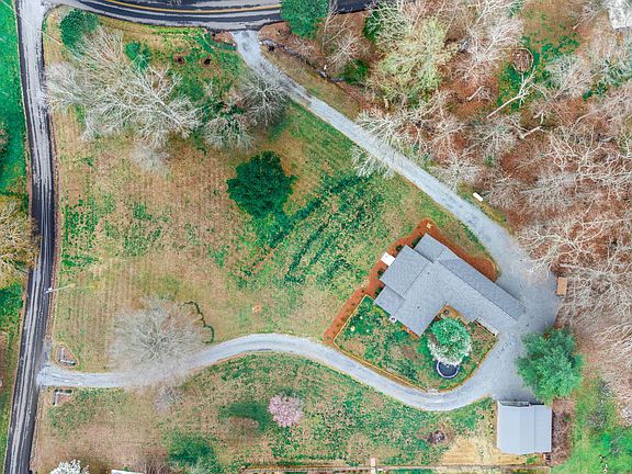 3rd image of 340 N Mouse Creek Rd NW