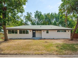1006 NW 8th St, Grand Prairie, TX 75050