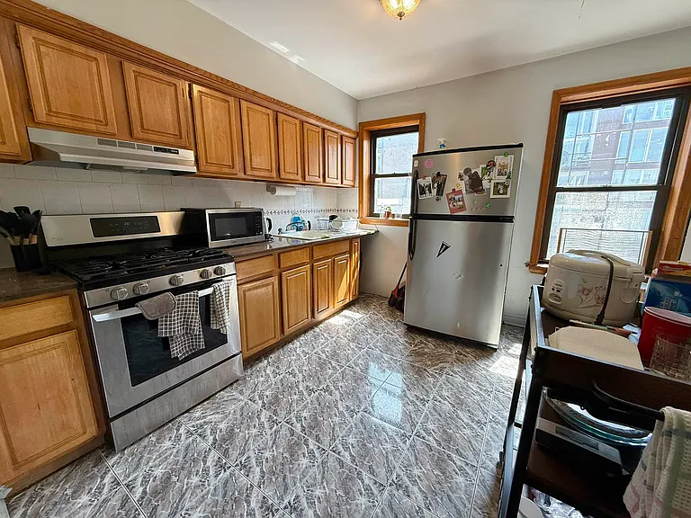 936 Pacific St #3 — Photo 3