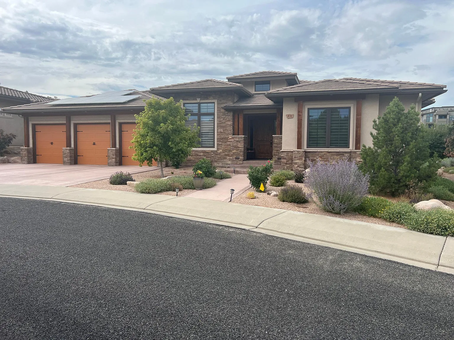 331 Shadow Lake Cir — Photo 2