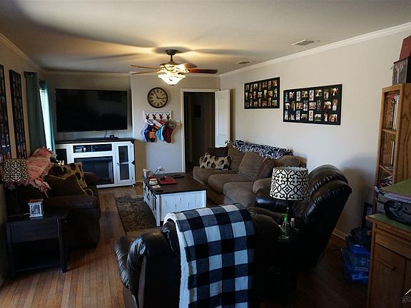 2nd image of 2015 Rosewood Dr
