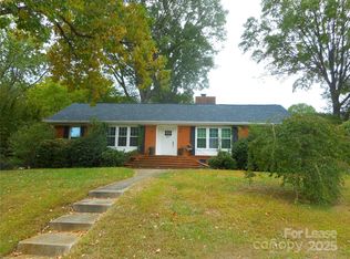 8917 Nottoway Dr, Charlotte, NC 28213