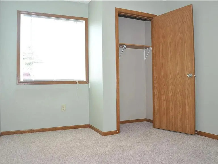 663 Huff St — Photo 8