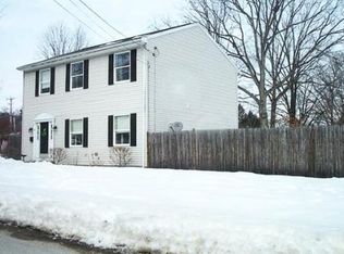 36 Larch St, Clinton, MA 01510