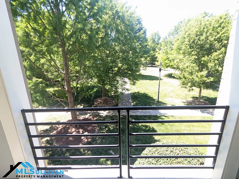 501 Finsbury St #204-1 — Photo 15