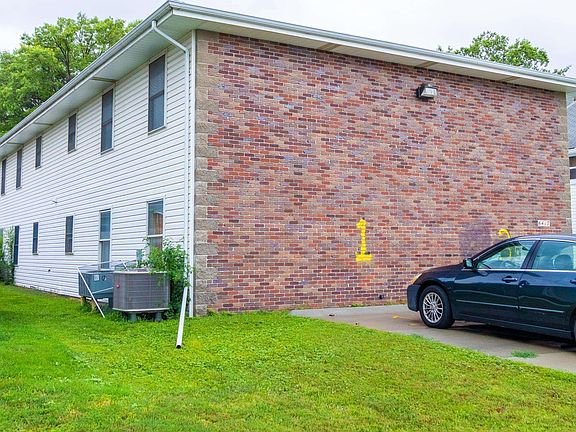 2nd image of 6417 Burlington Ave