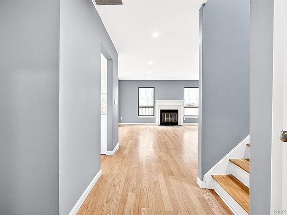 5th image of 14 Bridle Path Road