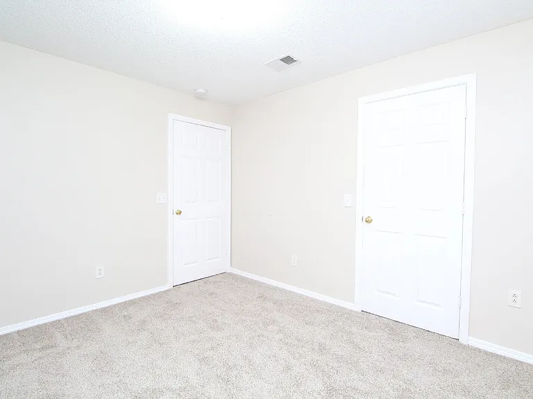 3740 Frontera Cir — Photo 15