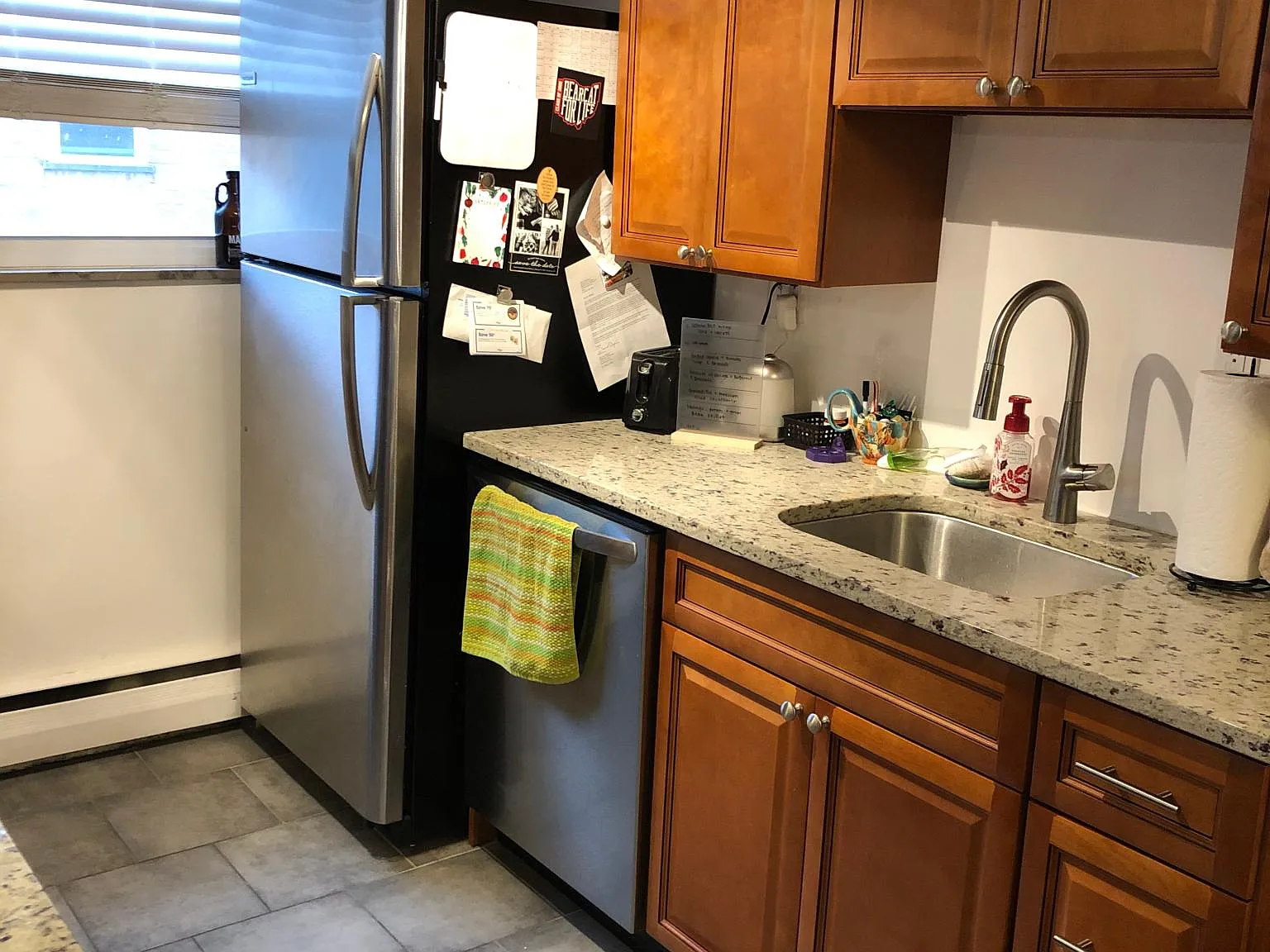 2 bed, 975 sqft, $1,325 — Photo 2