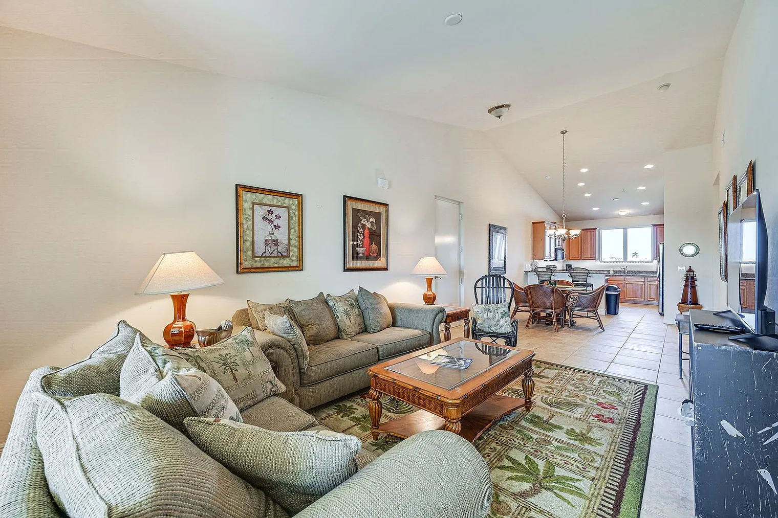 2 bed, 2.0 bath, 1140 sqft, $5,193 — Photo 3