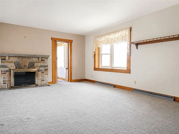 4th image of 14 Woodrow St