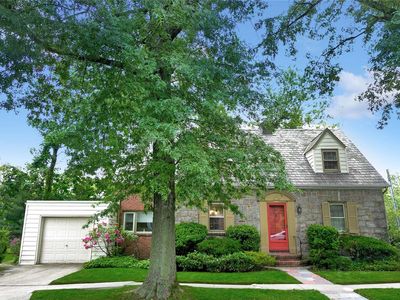 25 Highland Place, Great Neck, NY, 11020