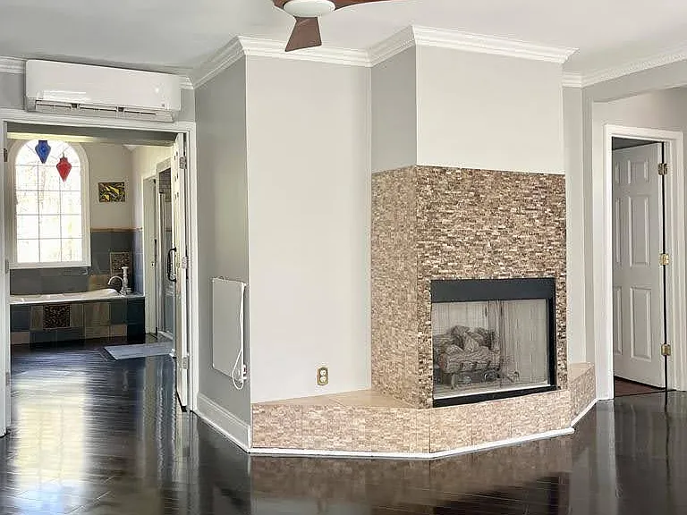 915 Woodlawn Dr NE — Photo 20