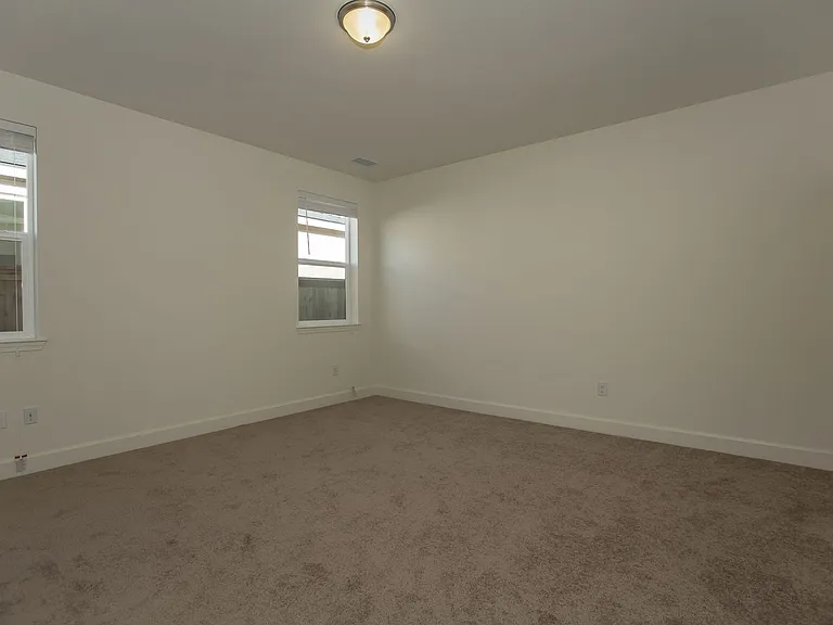 7365 Overture Dr — Photo 10