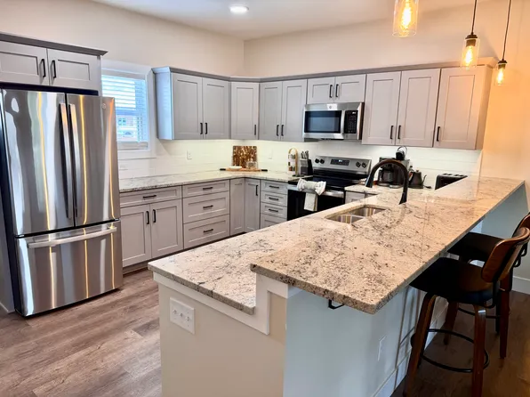 143 Carver St #11, Brevard, NC 28712
