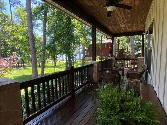 4th image of 1048 King Lake Dr