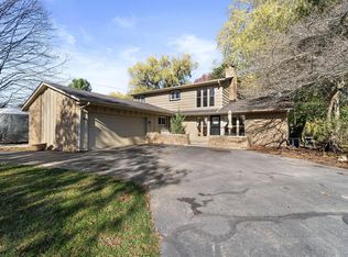 302 Jonsue Ln, Racine, WI 53402