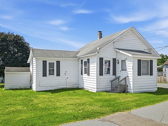 3rd image of 106 Hill St