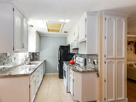 3rd image of 6904 Beech Ave