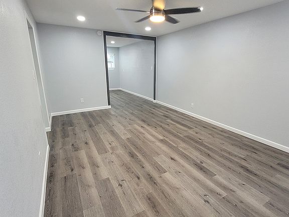 Spacious living room