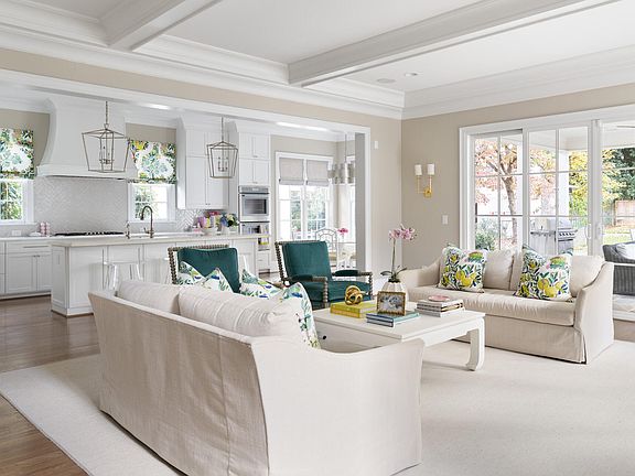 4th image of 2820 Claremont Rd