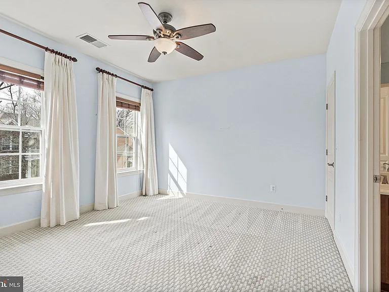 4561 Rona Pl — Photo 43