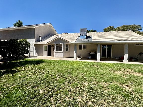 5th image of 1345 Agate Rd