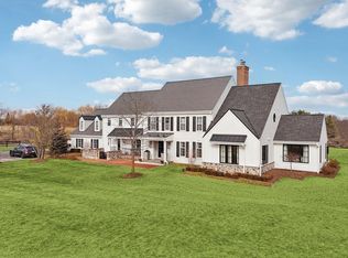 13700 N Riverland Rd, Mequon, WI 53097