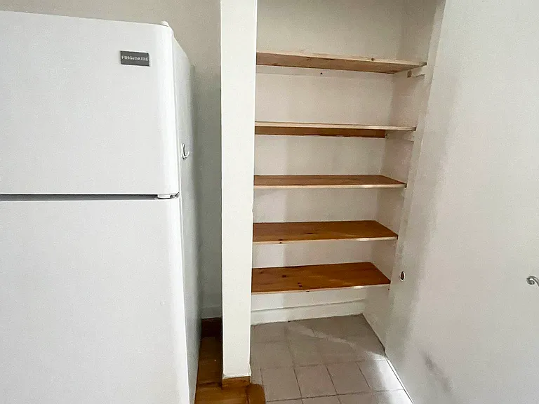 25 Beaver St #3R — Photo 4