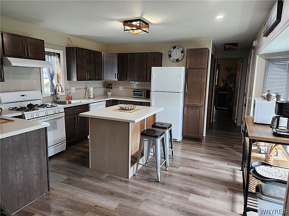 3rd image of 30 Foster Ridge Dr