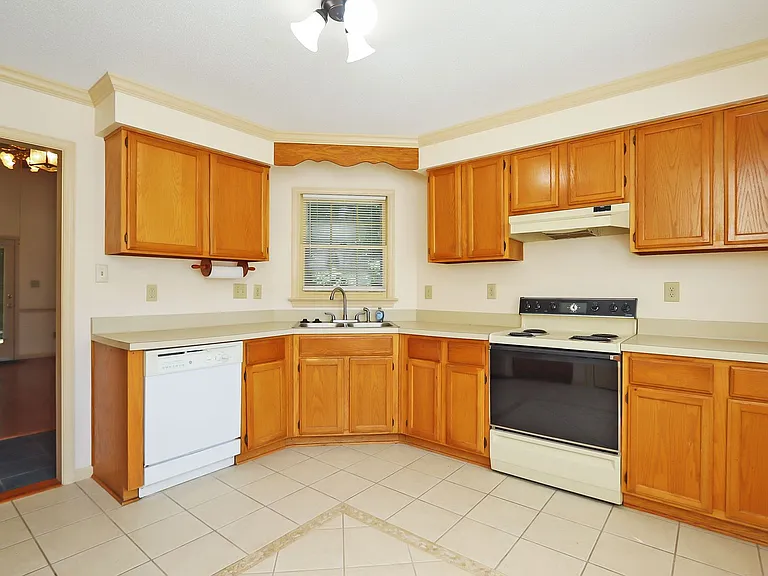 109 Larkspur Holw — Photo 8