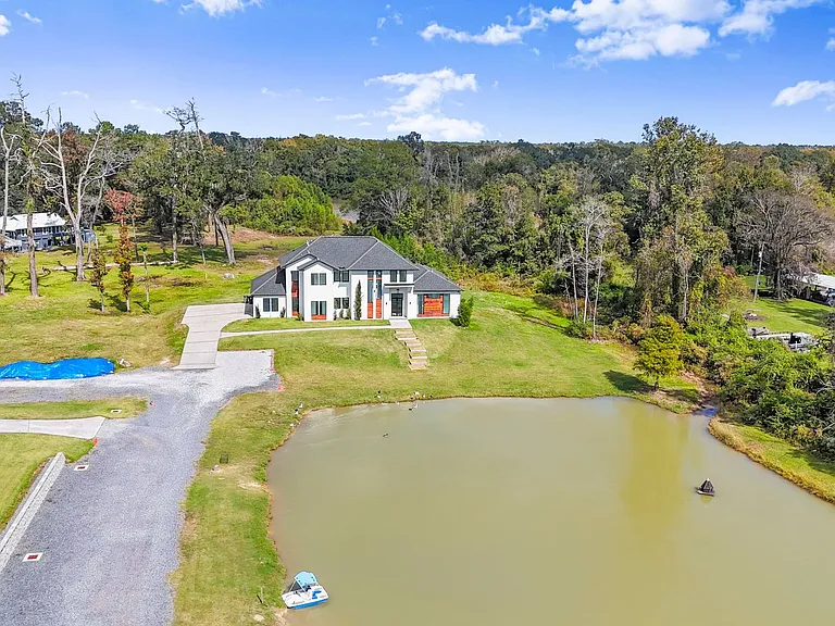 9825 Fawn View Dr — Photo 42