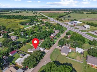 807 Texas St, Trenton, TX 75490