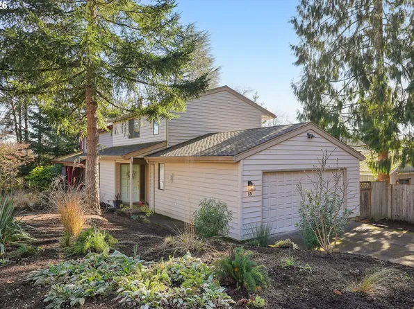 13 Mountain Cir, Lake Oswego, OR 97035
