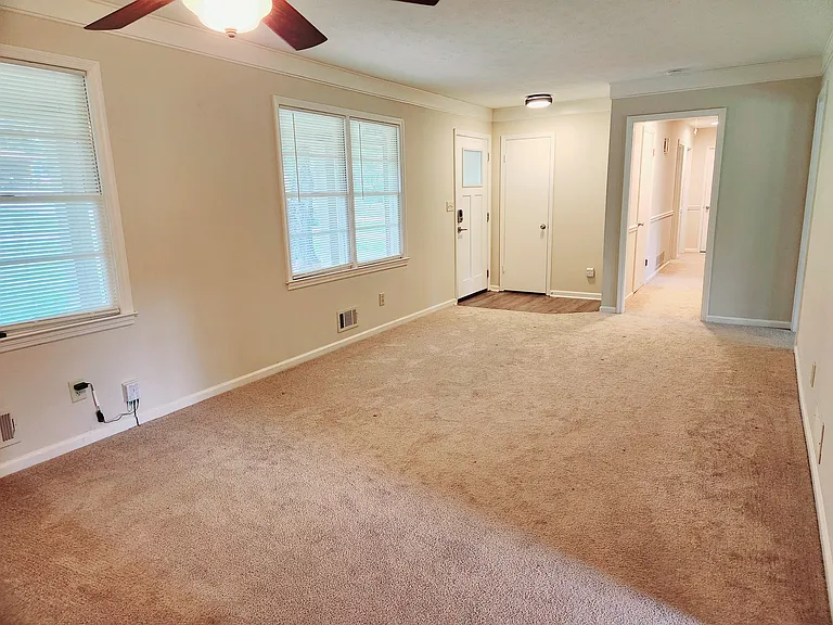 1482 Wesley Dr — Photo 25
