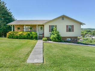 1106 Panorama Dr, Abingdon, VA 24210