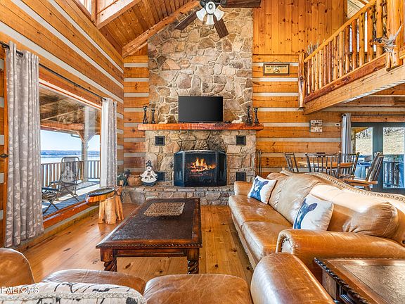 5th image of 4096 Stoneway Pl