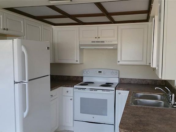 3rd image of 9240 San Carlos Blvd