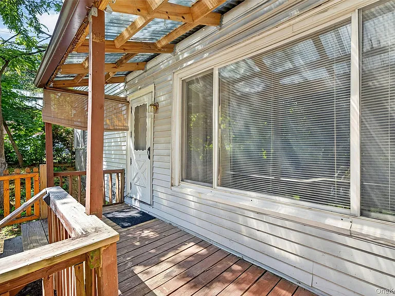 4 Montgomery Rd #1 — Photo 2