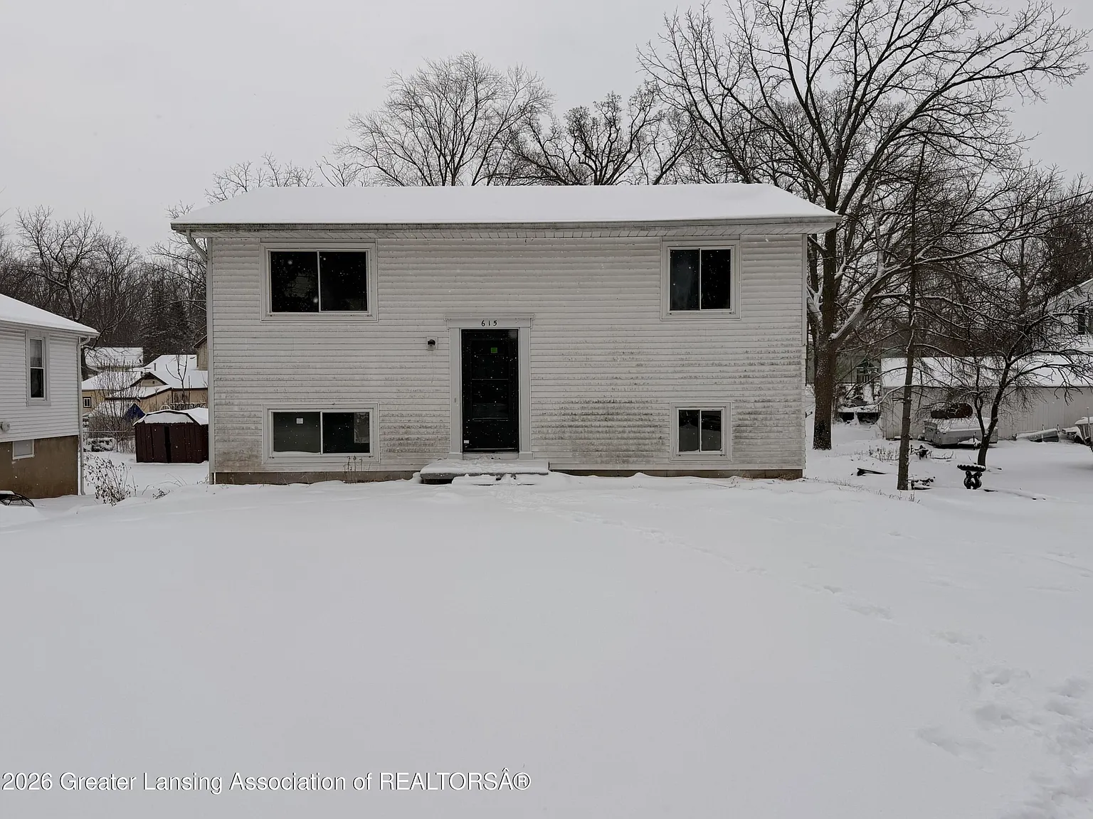 615 Jennie St photo 1