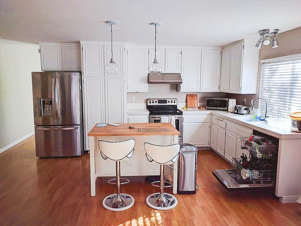 2nd image of 11418 Bootes St
